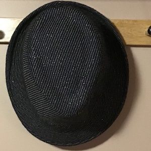 Women’s sparkly hat